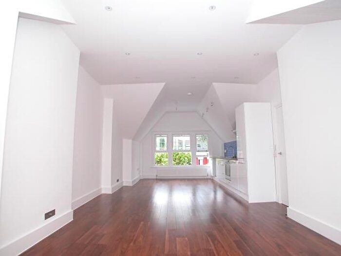 1 Bedroom Flat To Rent In Muswell Hill Road, London, N10