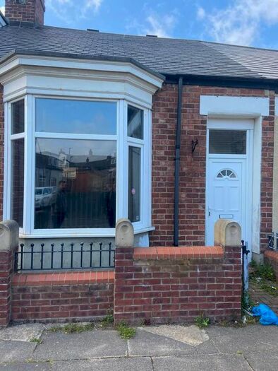 2 Bedroom Cottage To Rent In Hendon Burn Avenue, Sunderland, SR2