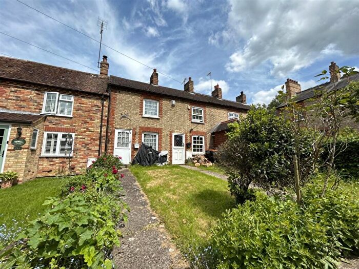 2 Bedroom Terraced House For Sale In The Lane, Tebworth, LU7