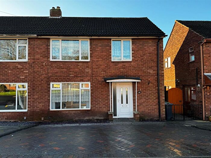 3 Bedroom Semi-Detached House To Rent In Jessie Road, Aldridge, Walsall, WS9