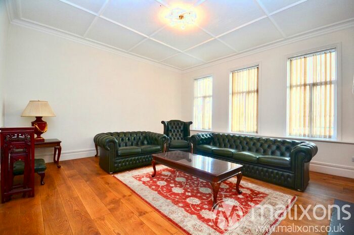 4 Bedroom Flat To Rent In Streatham High Road, London SW16