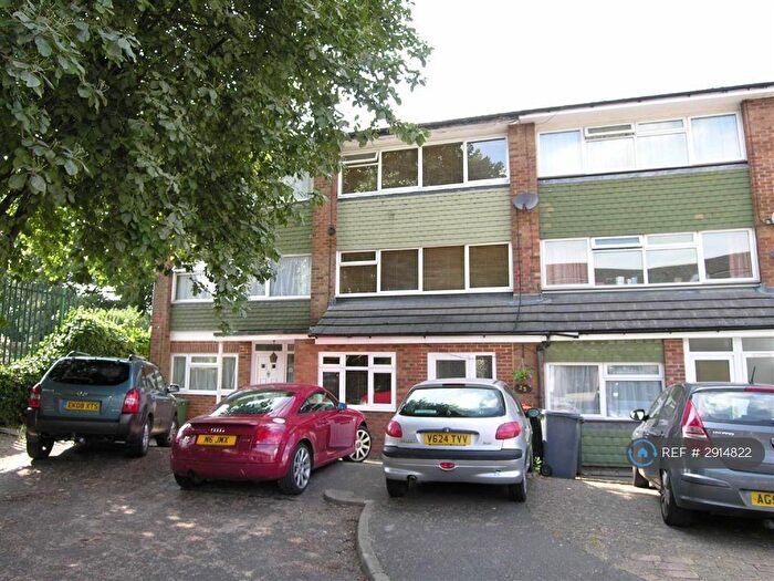 5 Bedroom Terraced House To Rent In The Cedars, Dunstable, LU6