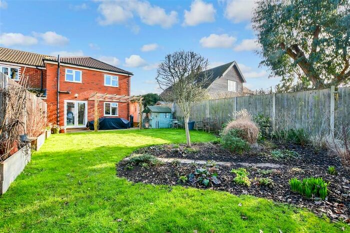3 Bedroom End Of Terrace House For Sale In Sychem Place, Five Oak Green, Tonbridge, Kent, TN12