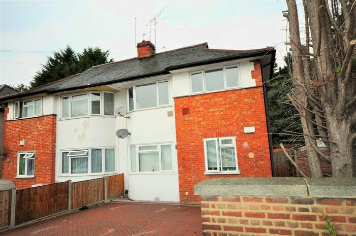 2 Bedroom Flat To Rent In Runnymede, Colliers Wood, SW19