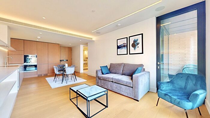 1 Bedroom Flat To Rent In Rathbone Place, London, Greater London, W1T