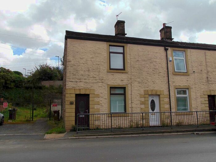 2 Bedroom Terraced House To Rent In Ripponden Road, Moorside, OL4