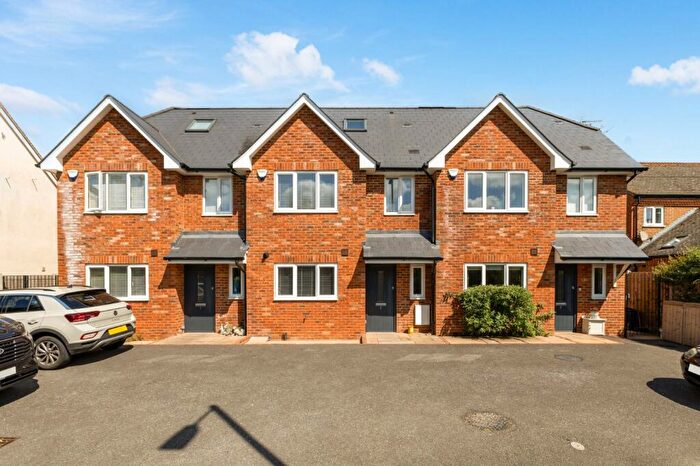 3 Bedroom Terraced House To Rent In Forest Road, Binfield, Bracknell, Berkshire, RG42