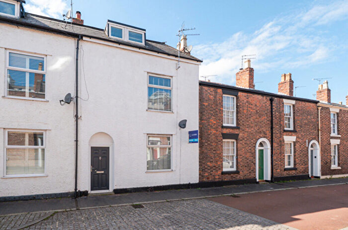 3 Bedroom Terraced House For Sale In Egerton Street, Chester, Cheshire, CH1