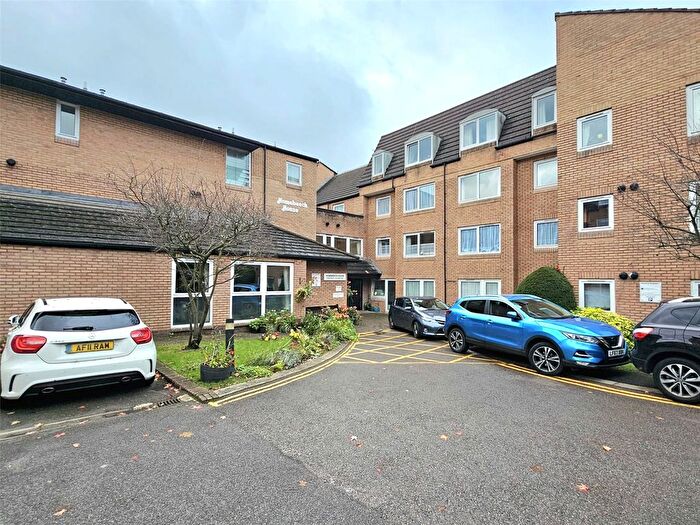 1 Bedroom Flat For Sale In Mount Hermon Road, Woking, Surrey, GU22