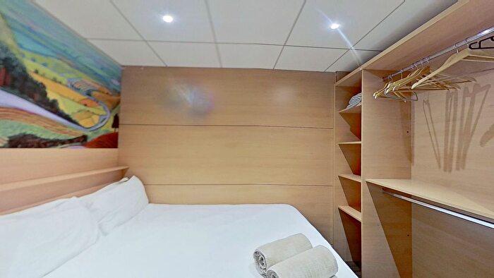 Studio To Rent In Regent Street, Leeds, LS2