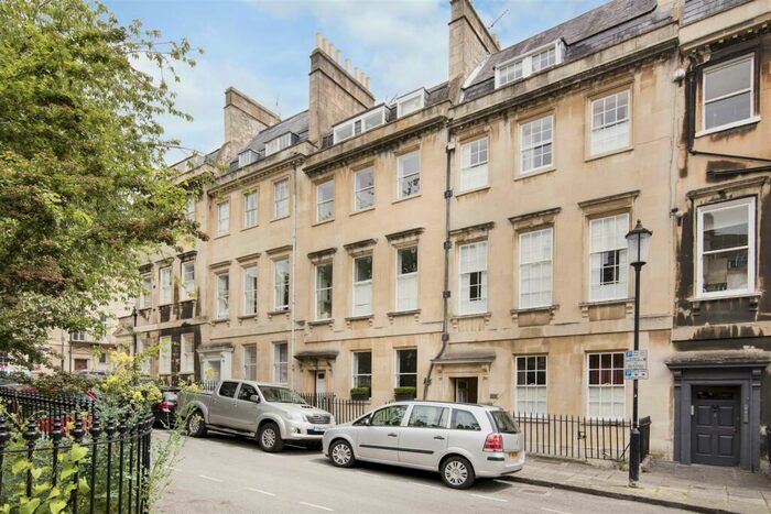 2 Bedroom Apartment To Rent In Catharine Place, Bath, BA1