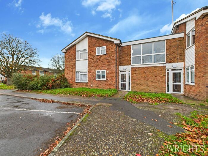 2 Bedroom Flat To Rent In Dehavilland Close, Hatfield, AL10