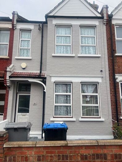 4 Bedroom Terraced House To Rent In Bedroom House To Let, Willesden, NW10