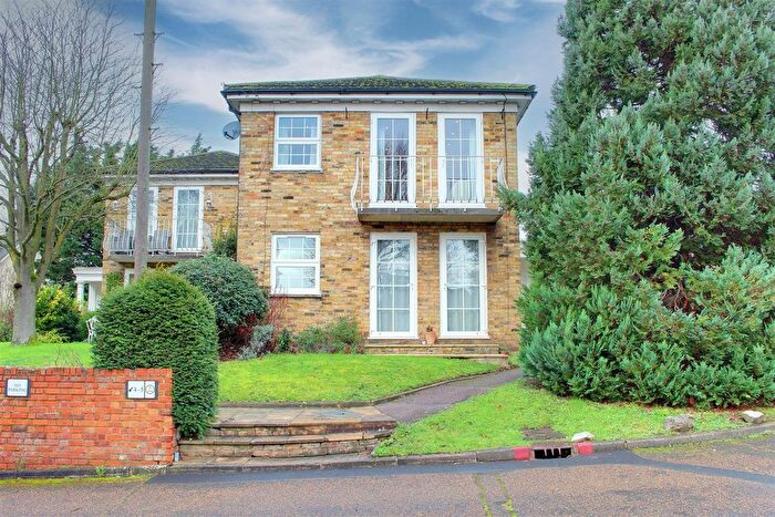 2 Bedroom Maisonette To Rent In Thunder Court, Ware, SG12