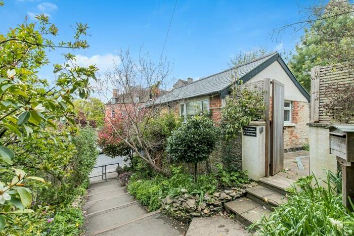 2 Bedroom Detached House To Rent In Oxford Street Woodstock, OX20