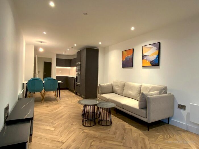 1 Bedroom Flat To Rent In Victoria Residence, Silvercroft Street, M15