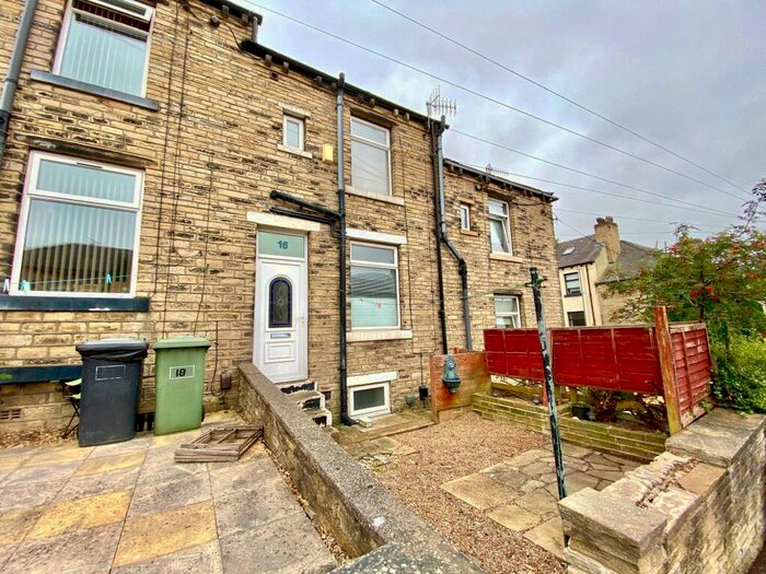 2 Bedroom House To Rent In Beaumont Street, Moldgreen, Huddersfield, HD5