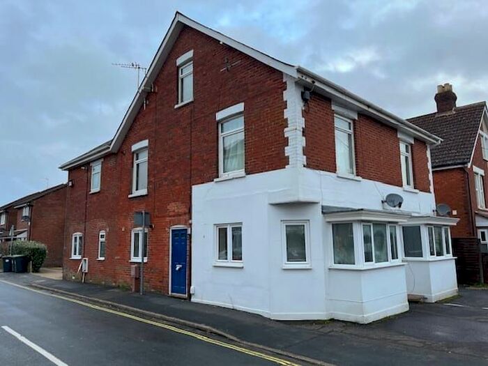 1 Bedroom Flat To Rent In London Road, Waterlooville, PO7