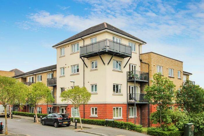 2 Bedroom Flat To Rent In Ercolani Avenue, High Wycombe, HP13