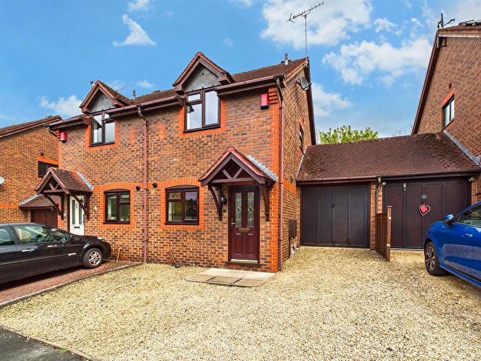 2 Bedroom Semi Detached House For Sale In Hunts Rise, Bewdley, DY12