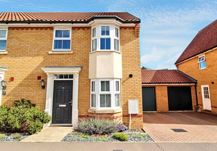 3 Bedroom Semi-Detached House For Sale In Palmerston Way, Aylsham, NR11