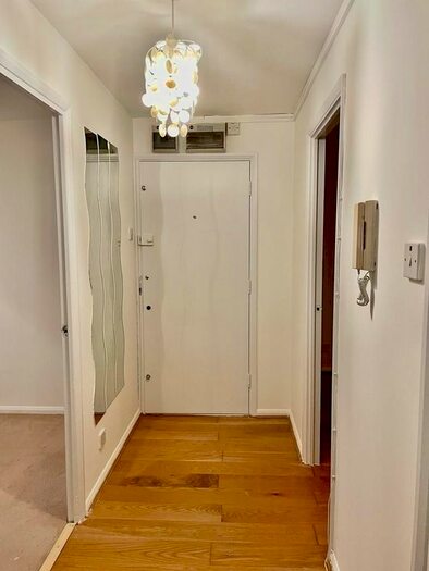 2 Bedroom Flat To Rent In Fisher Close, Enfield EN3