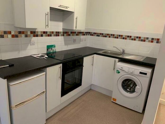 1 Bedroom Apartment To Rent In Newbury, Berkshire, RG14