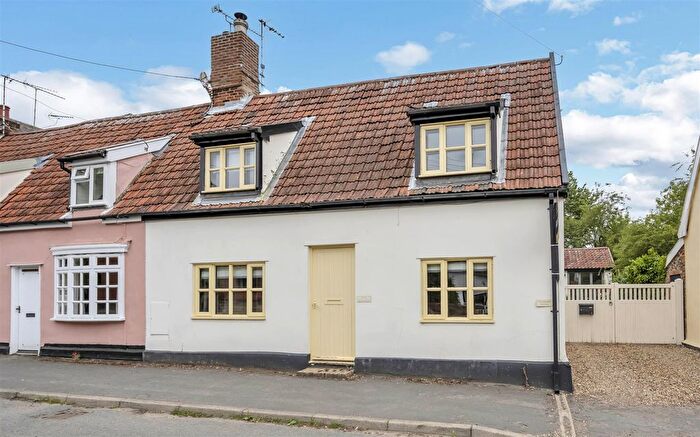 3 Bedroom Semi-Detached House For Sale In The Street., Pakenham, IP31