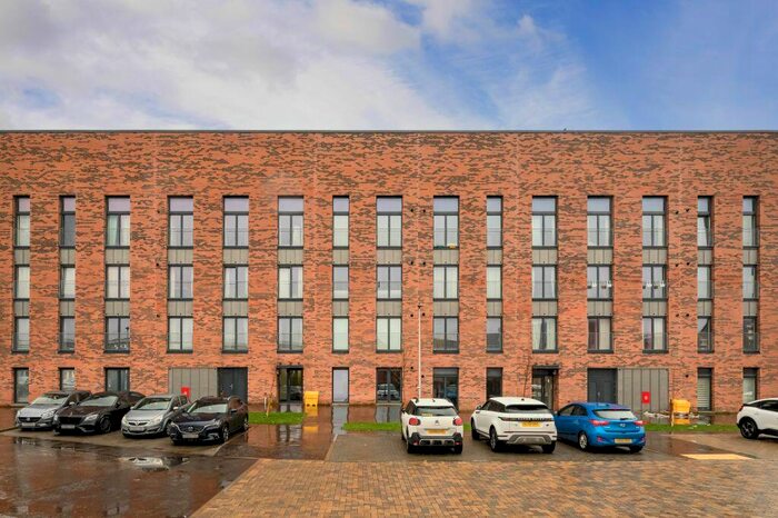 2 Bedroom Flat For Sale In / Muirhouse Crescent, Edinburgh, EH4