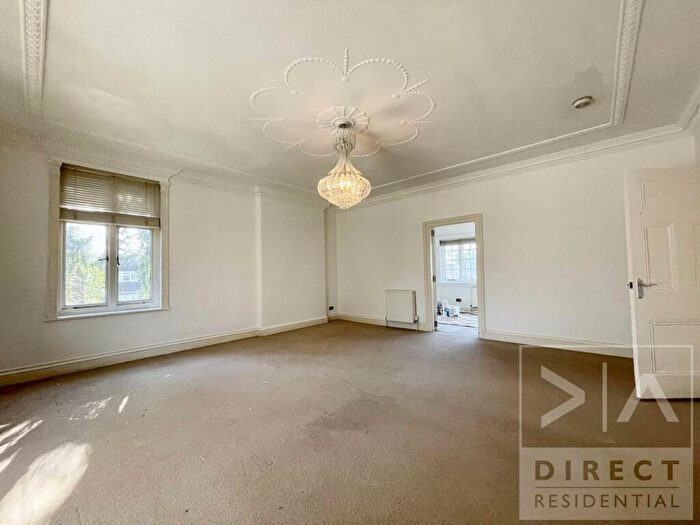 2 Bedroom Apartment To Rent In Downs Avenue, Epsom, KT18