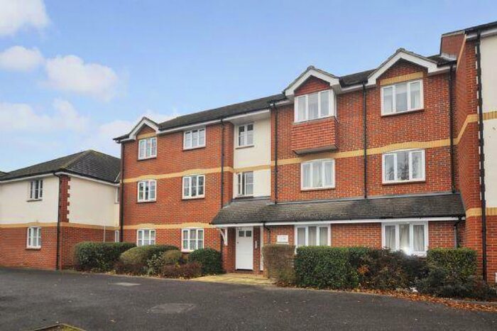 2 Bedroom Apartment To Rent In Thames Court, Thames View, OX14