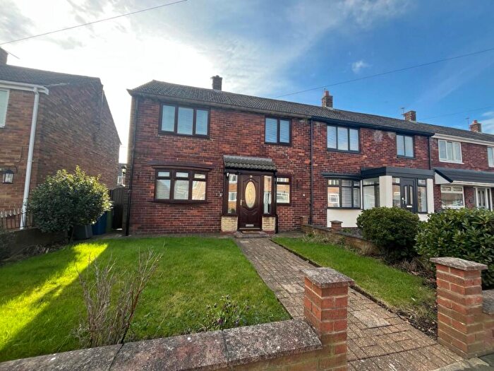 2 Bedroom End Of Terrace House For Sale In Compton Avenue, South Shields, Tyne And Wear, NE34