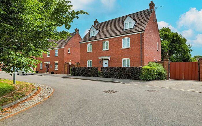 5 Bedroom Detached House For Sale In Belvedere Road, Bowerhill, SN12