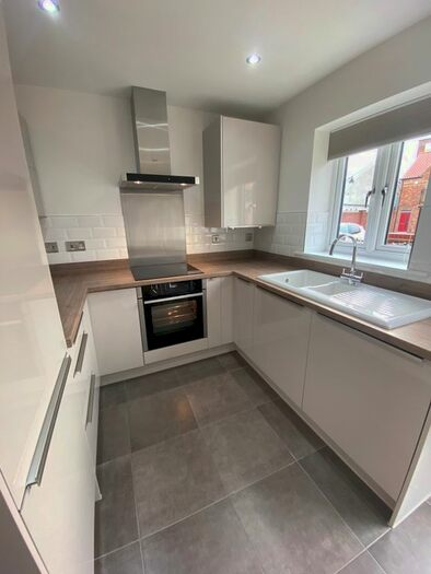 2 Bedroom Terraced House To Rent In Scotts Square, Hull, HU1