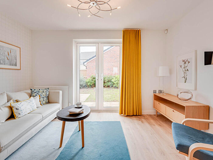 2 Bedroom Semi-Detached House For Sale In Bawtry Road, Bessacarr, Doncaster, DN4