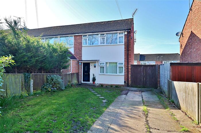 3 Bedroom End Terrace House For Sale In Inkerman Road, Knaphill, Woking, Surrey, GU21