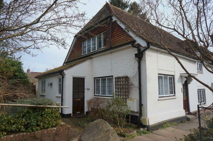 Flat To Rent In Alton, GU34