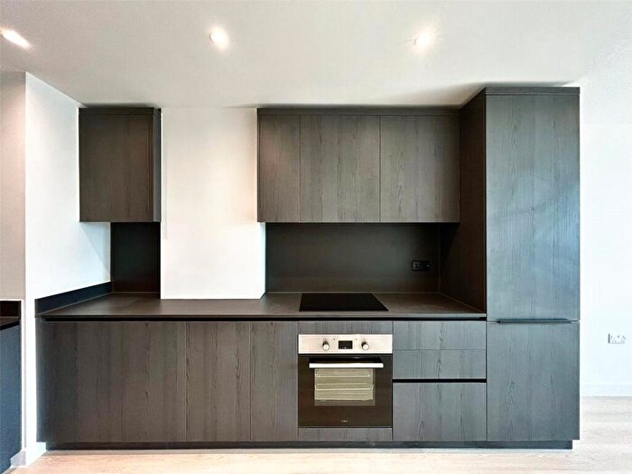 2 Bedroom Apartment To Rent In Dutton Street, Manchester, M3