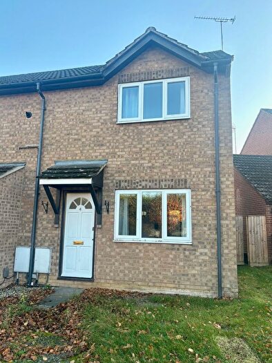 2 Bedroom Semi Detached House To Rent In Sandacre Road, Swindon, SN5