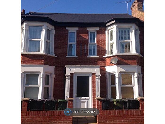 1 Bedroom Flat To Rent In Sturge Avenue, London, E17