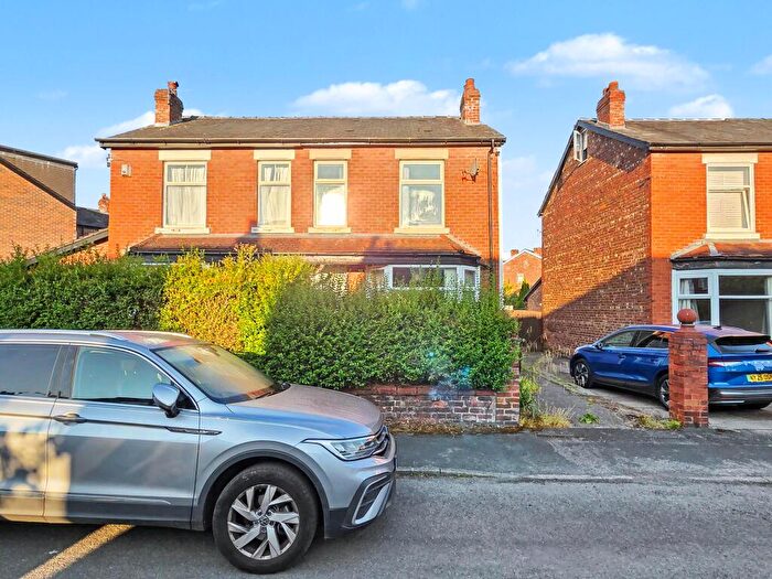 3 Bedroom Semi-Detached House For Sale In Carlton Road, Sale, Cheshire, M33