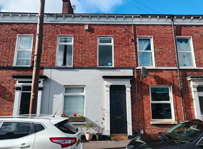4 Bedroom Mid Terraced House For Sale In Raby Street, Belfast, BT7