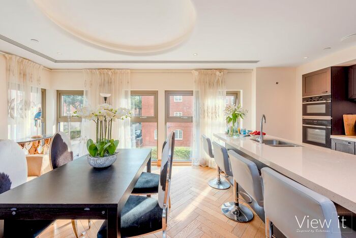 3 Bedroom Flat To Rent In Abell House, Westminster, London, SW1P