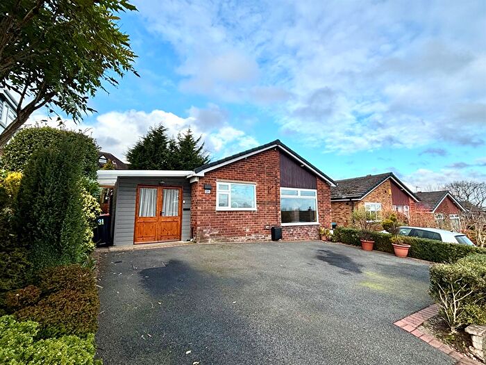 2 Bedroom Bungalow For Sale In Brackenway, Frodsham, WA6