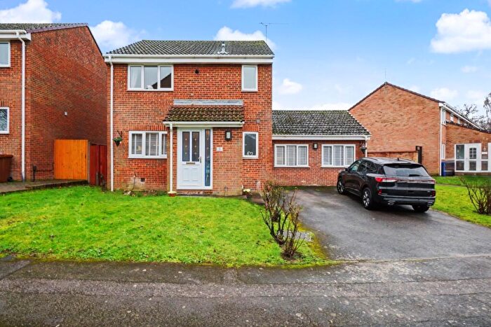 3 Bedroom Detached House For Sale In Middleton Close, Rainham, ME8