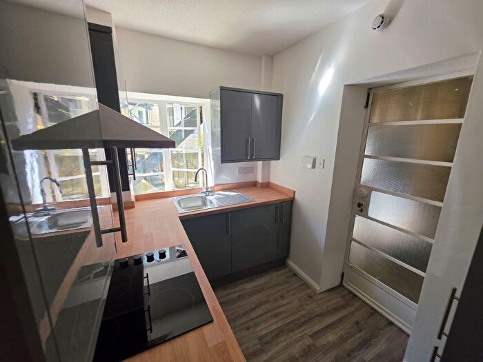 2 Bedroom Flat For Sale In Flat Quain Court, Sandgate Road, Folkestone, Kent, CT20