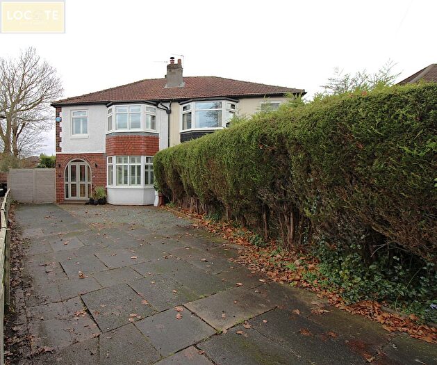 3 Bedroom Semi Detached House For Sale In Wibbersley Park, Urmston, Manchester, M41