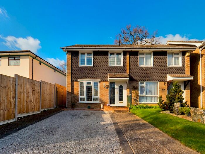 3 Bedroom Semi-Detached House To Rent In Ash Close, Southampton, SO19