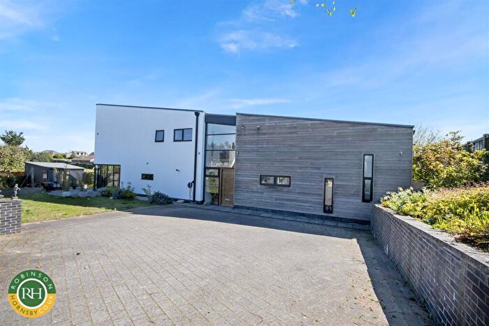5 Bedroom House For Sale In Top Road, Barnby Dun, Doncaster, DN3