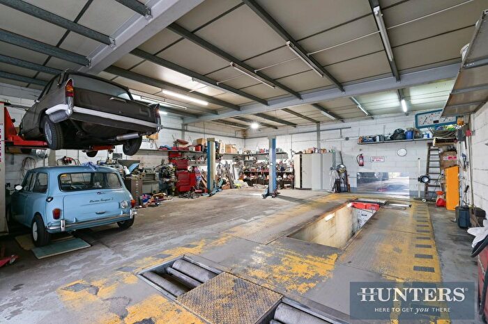 Property For Sale In Wellington Road South, Hounslow, TW4